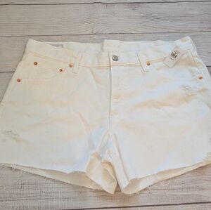 NWT Gap low stride white denim jeans shorts. Clean Girl Aesthetic. Size 14